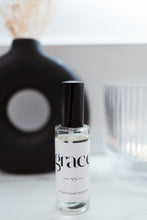 Afbeelding in Gallery-weergave laden, Luxury home fragrance - Grace n•1 - room spray
